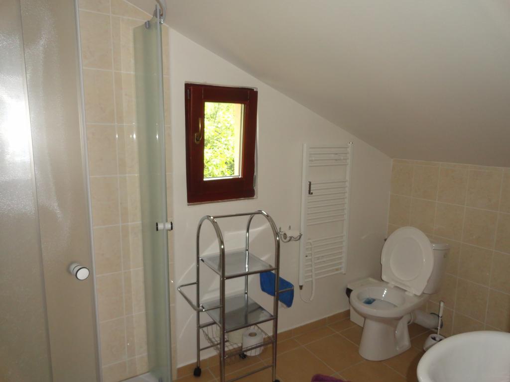 Chalupa Na Hrbku Belá Chambre photo